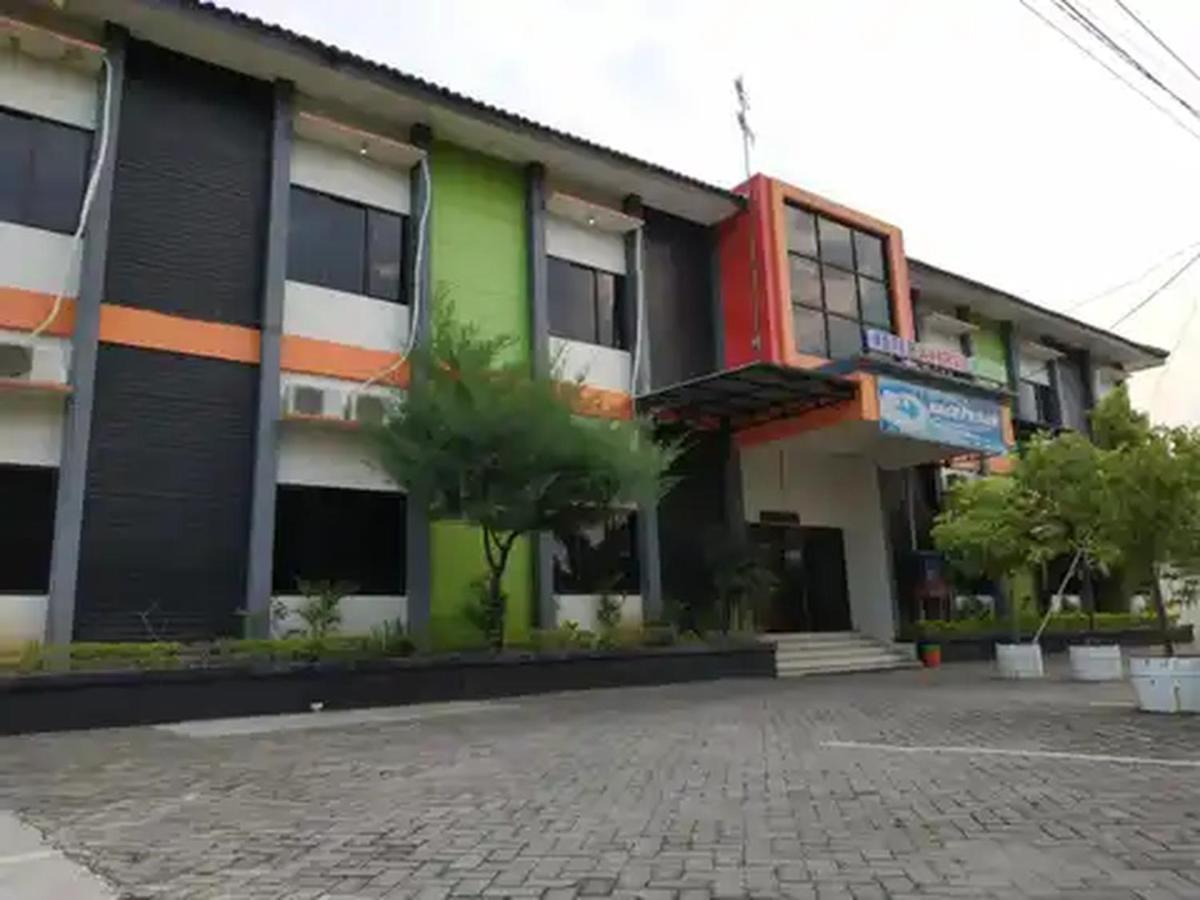 Reddoorz At Hotel Nuansa Ngawi Екстер'єр фото