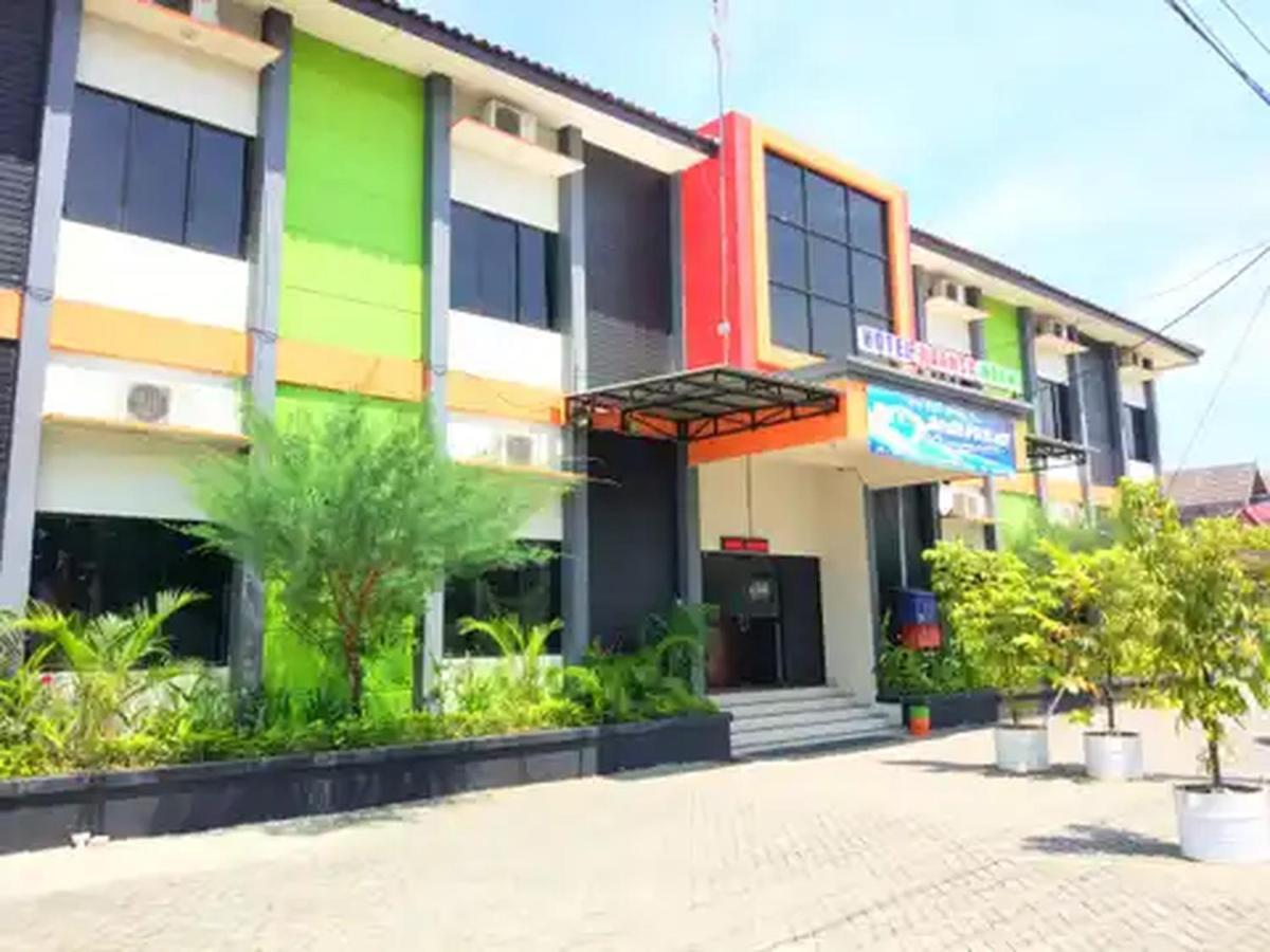 Reddoorz At Hotel Nuansa Ngawi Екстер'єр фото